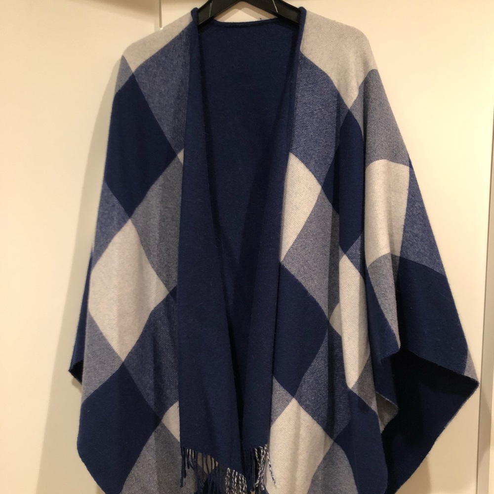 Vineyard Vines Cape/Scarf